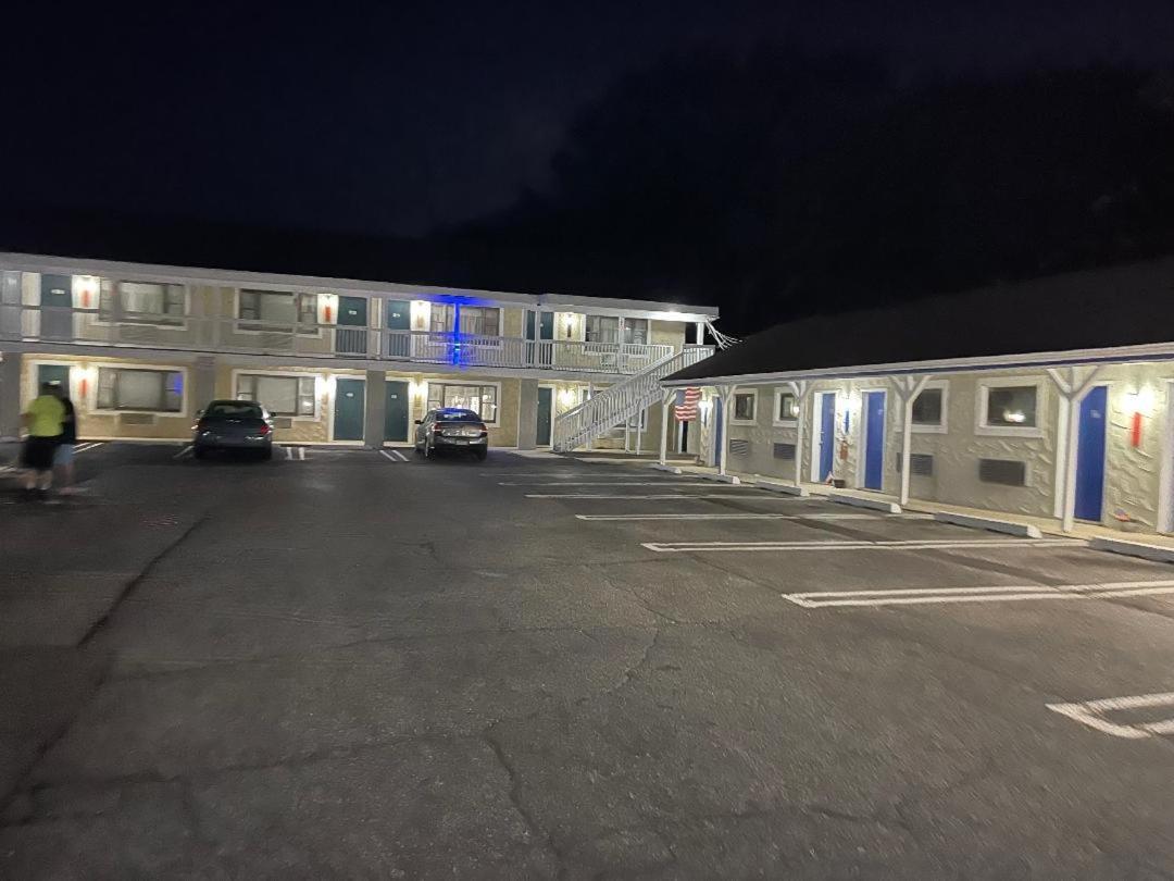 Point Pleasant Inn ポイント・プレザント・ビーチ エクステリア 写真