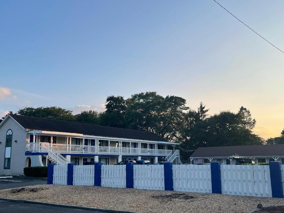 Point Pleasant Inn ポイント・プレザント・ビーチ エクステリア 写真